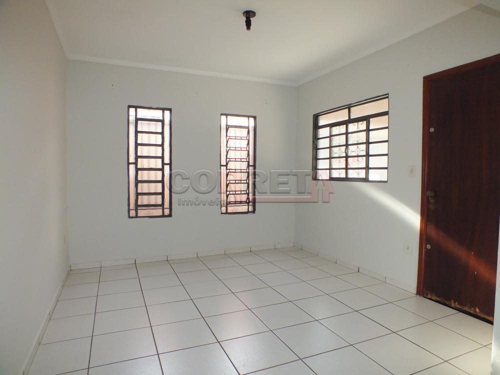 Alugar Casa / Residencial em Araçatuba R$ 900,00 - Foto 2