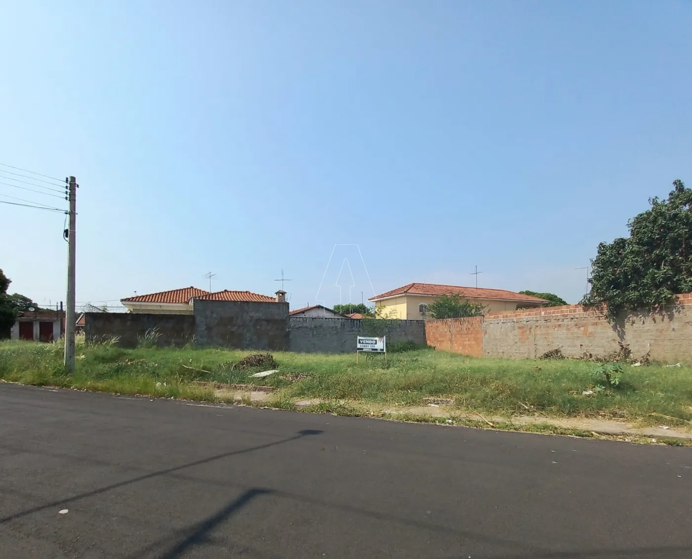 Comprar Terreno / Padrão em Araçatuba R$ 110.000,00 - Foto 2