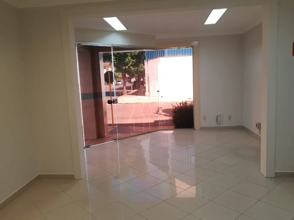 Alugar Comercial / Ponto Comercial em Araçatuba R$ 2.300,00 - Foto 1