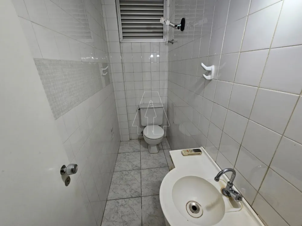 Alugar Comercial / Sala em Condomínio em Araçatuba R$ 950,00 - Foto 4