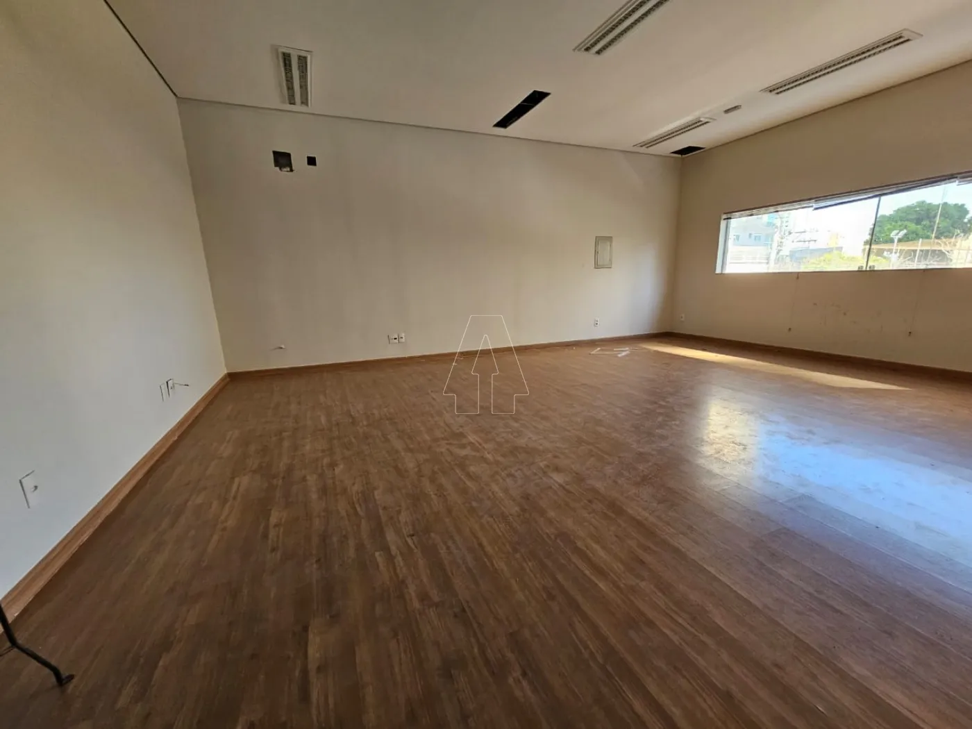 Alugar Comercial / Sala em Araçatuba R$ 2.300,00 - Foto 4