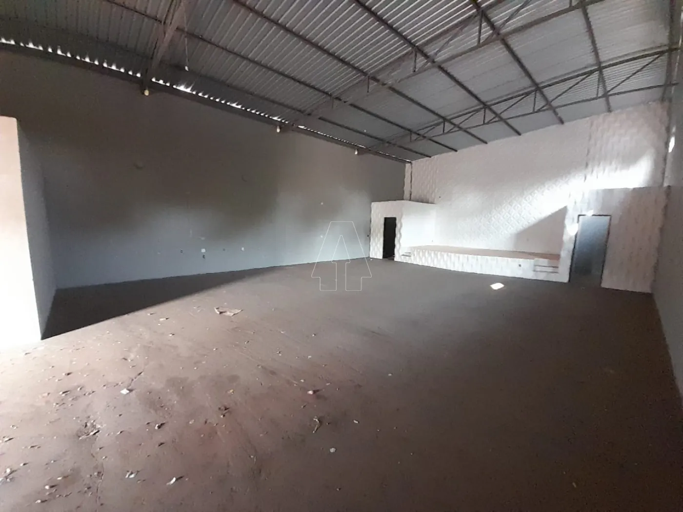 Alugar Comercial / Barracão em Araçatuba R$ 3.000,00 - Foto 4