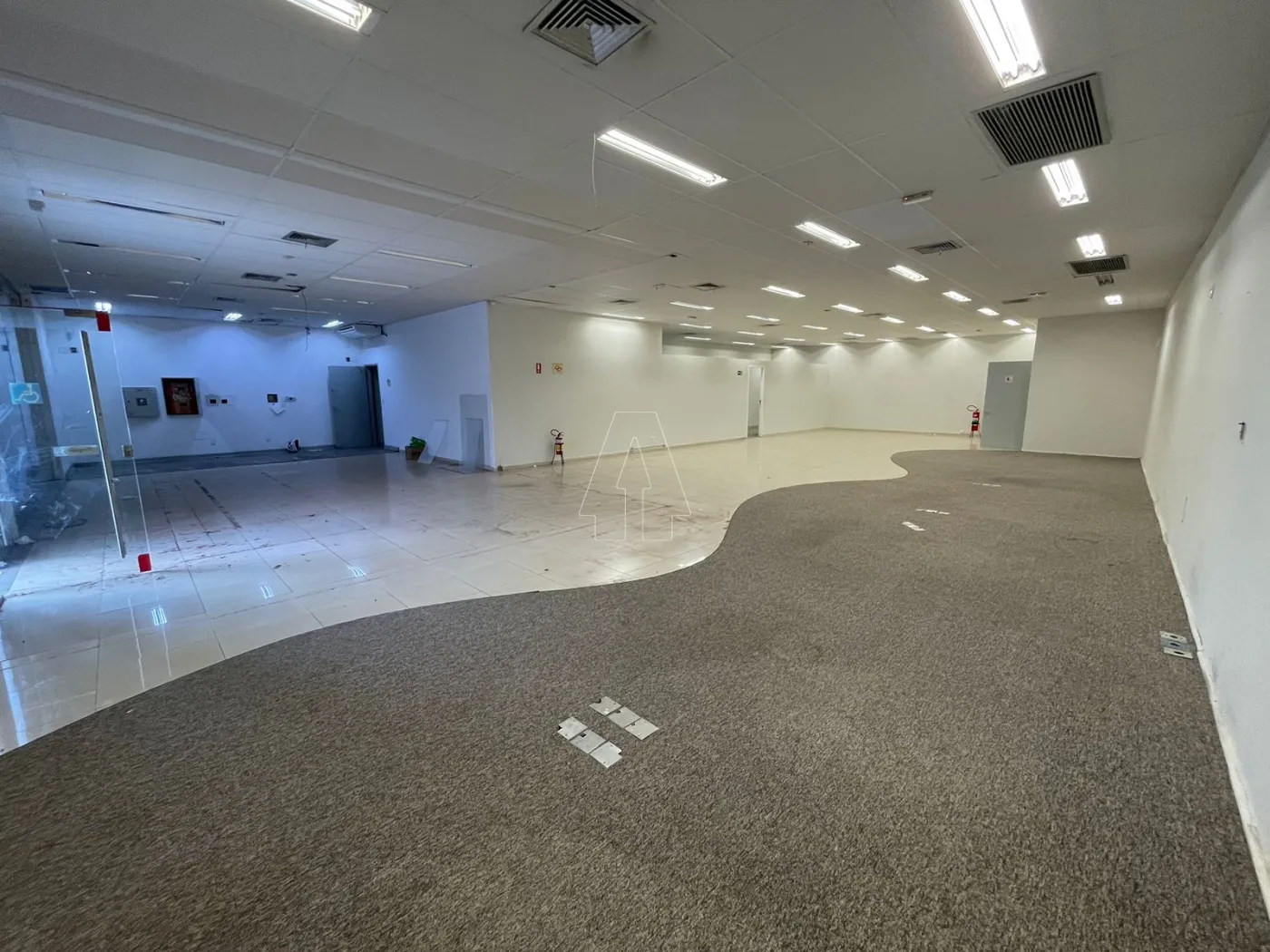 Alugar Comercial / Salão em Araçatuba R$ 12.500,00 - Foto 1