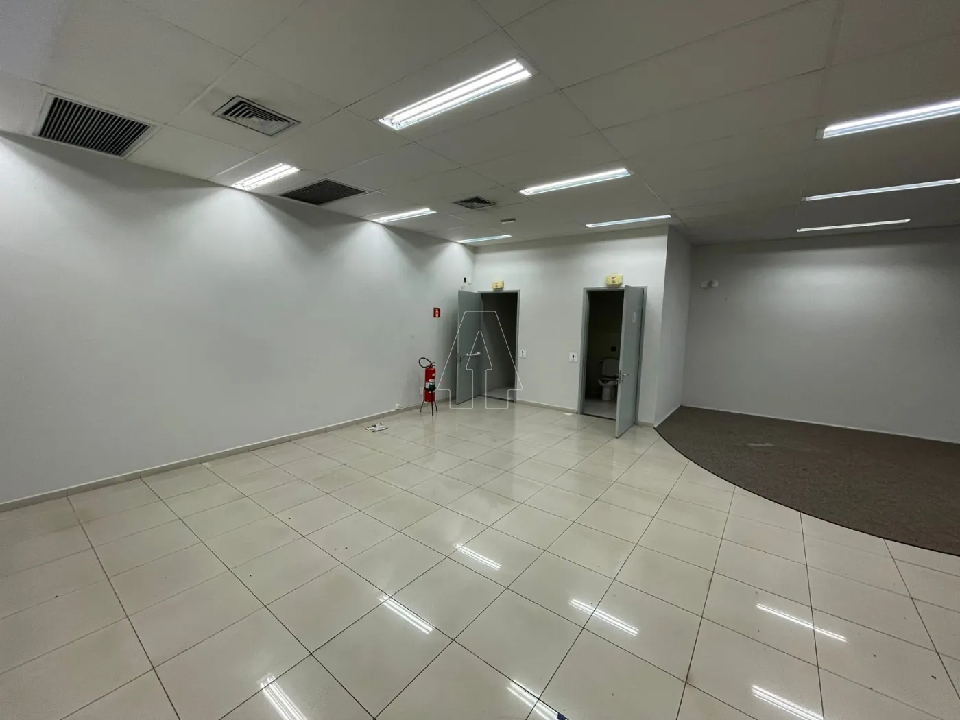 Alugar Comercial / Salão em Araçatuba R$ 12.500,00 - Foto 5