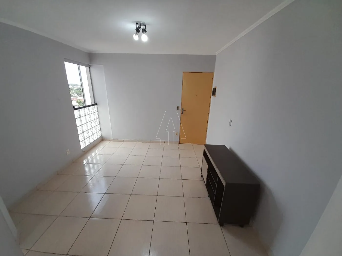 Alugar Apartamento / Padrão em Araçatuba R$ 900,00 - Foto 1