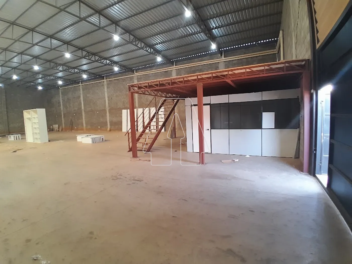 Alugar Comercial / Barracão em Araçatuba R$ 6.500,00 - Foto 2