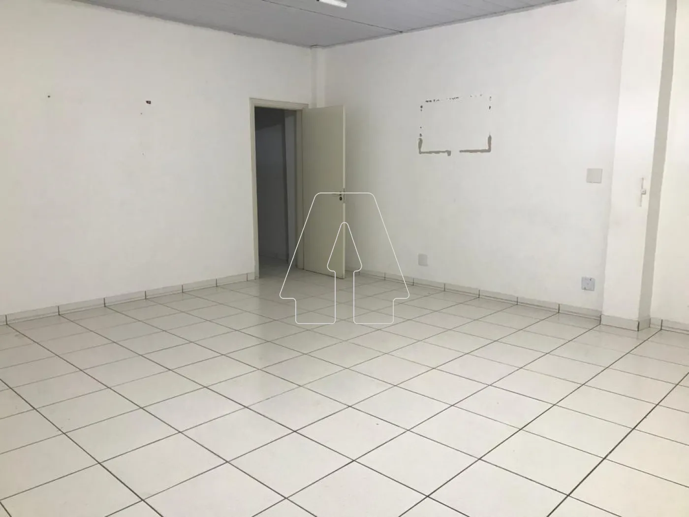 Alugar Comercial / Galpão em Araçatuba R$ 77.500,00 - Foto 13