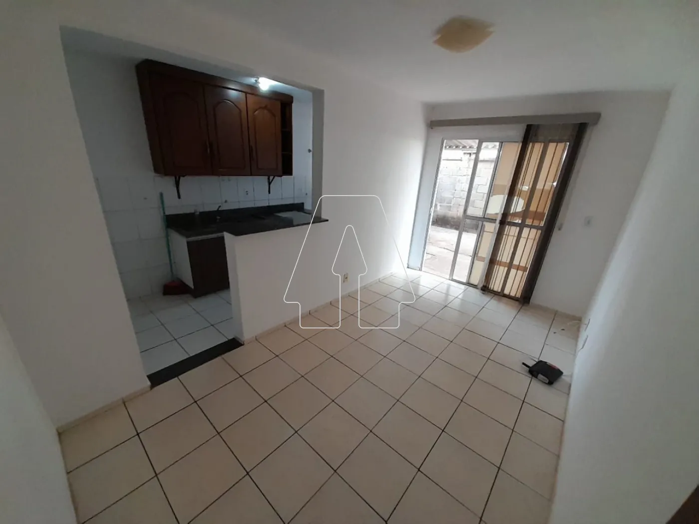 Alugar Apartamento / Padrão em Araçatuba R$ 825,00 - Foto 1