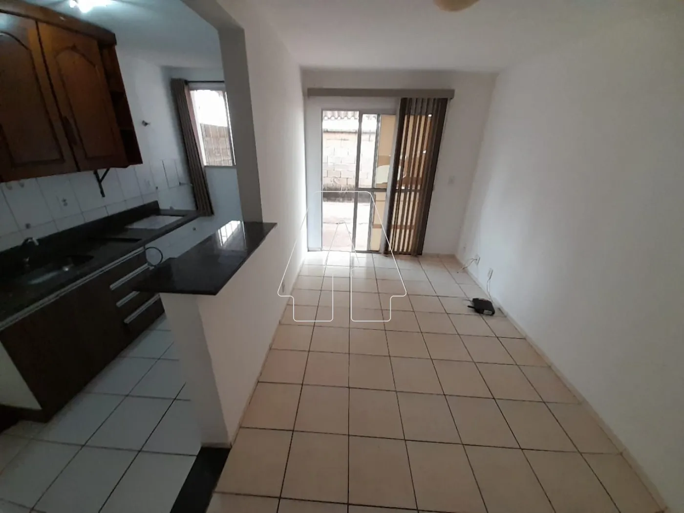 Alugar Apartamento / Padrão em Araçatuba R$ 825,00 - Foto 2