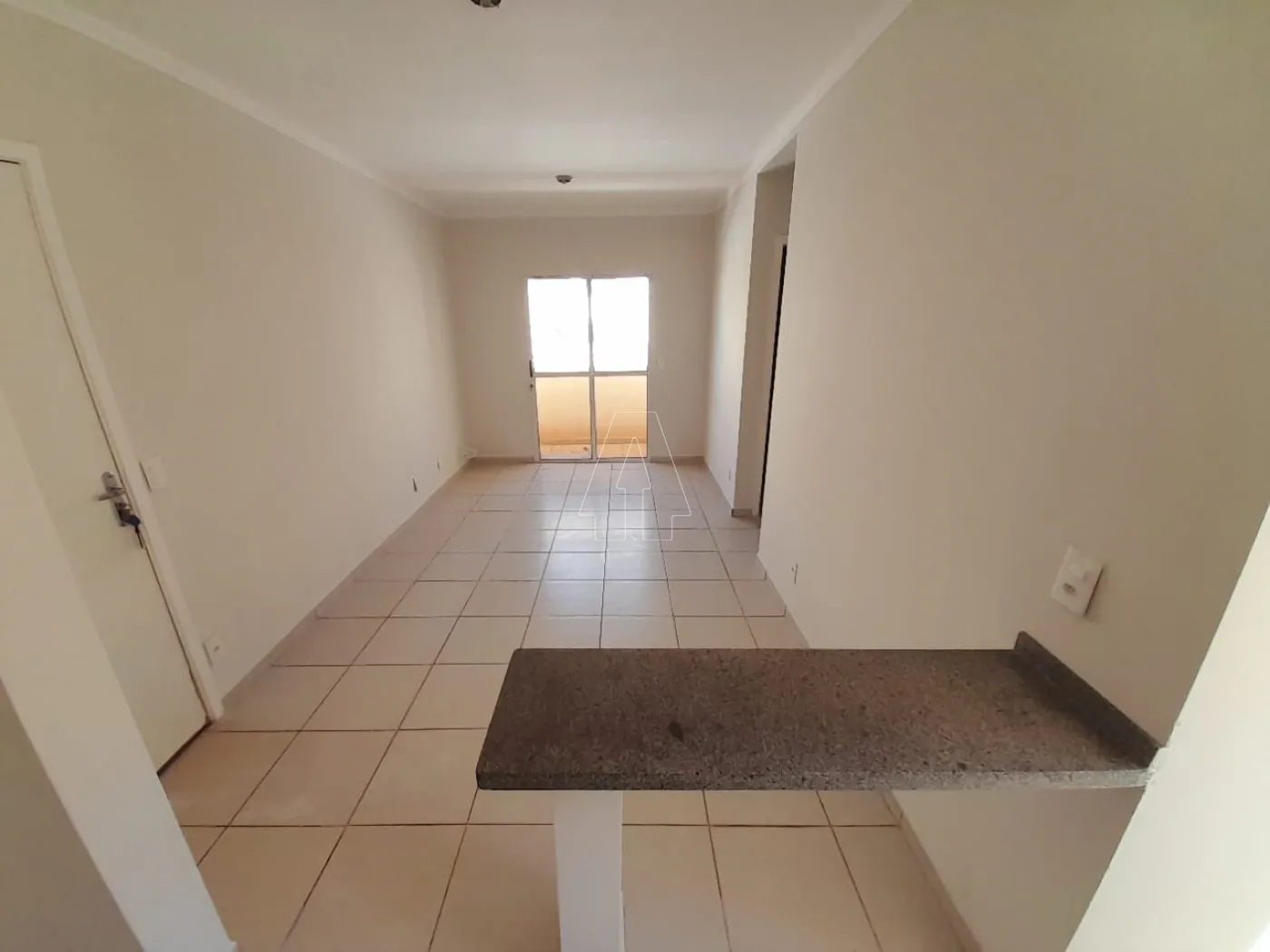 Alugar Apartamento / Padrão em Araçatuba R$ 900,00 - Foto 1