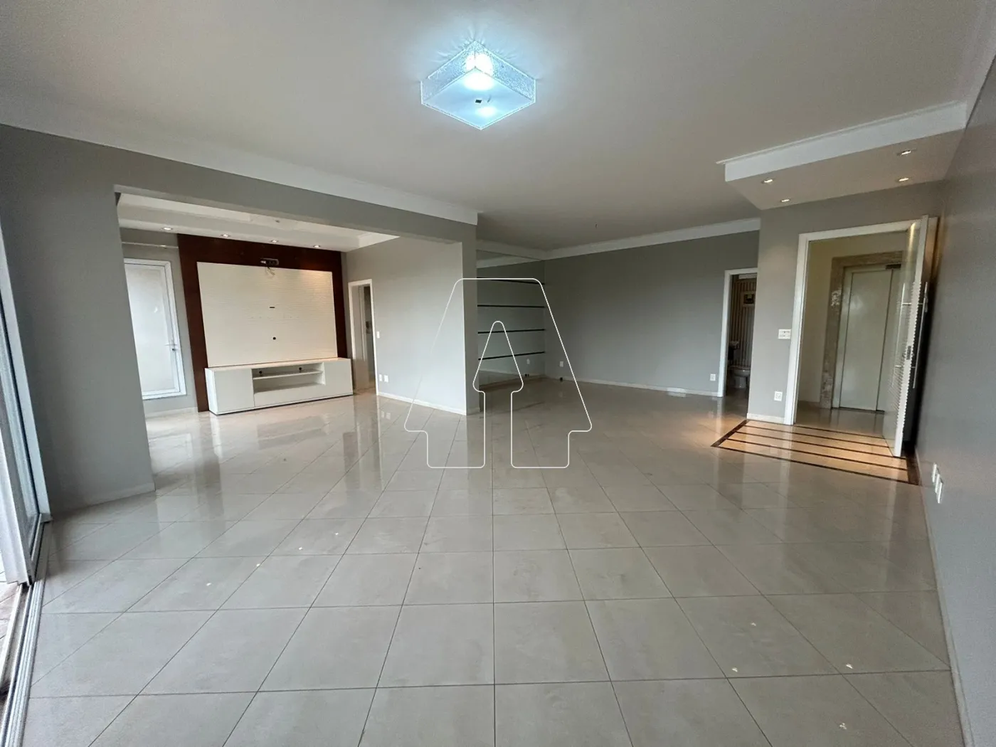 Alugar Apartamento / Padrão em Araçatuba R$ 3.800,00 - Foto 2