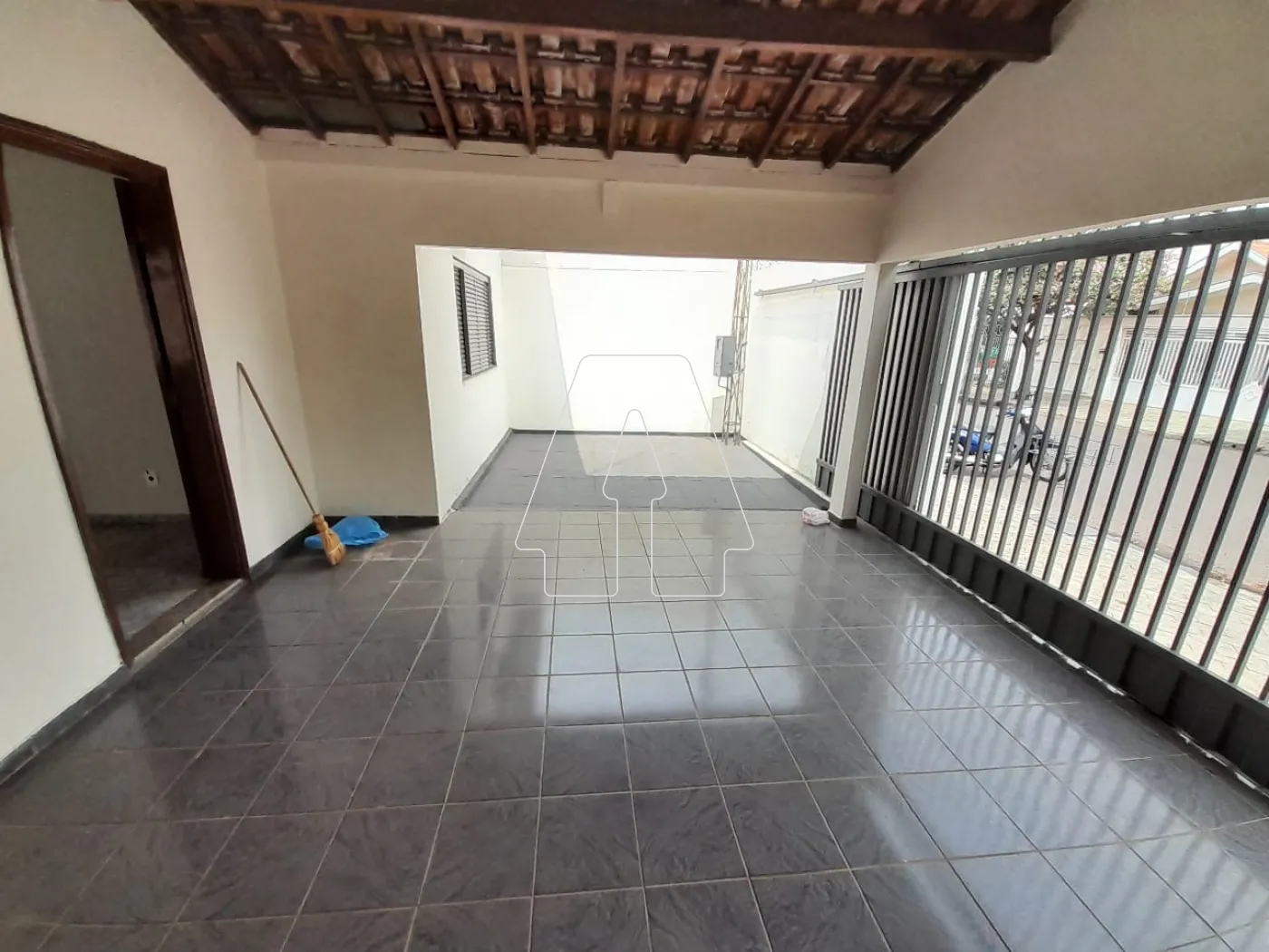 Alugar Casa / Residencial em Araçatuba R$ 1.300,00 - Foto 1