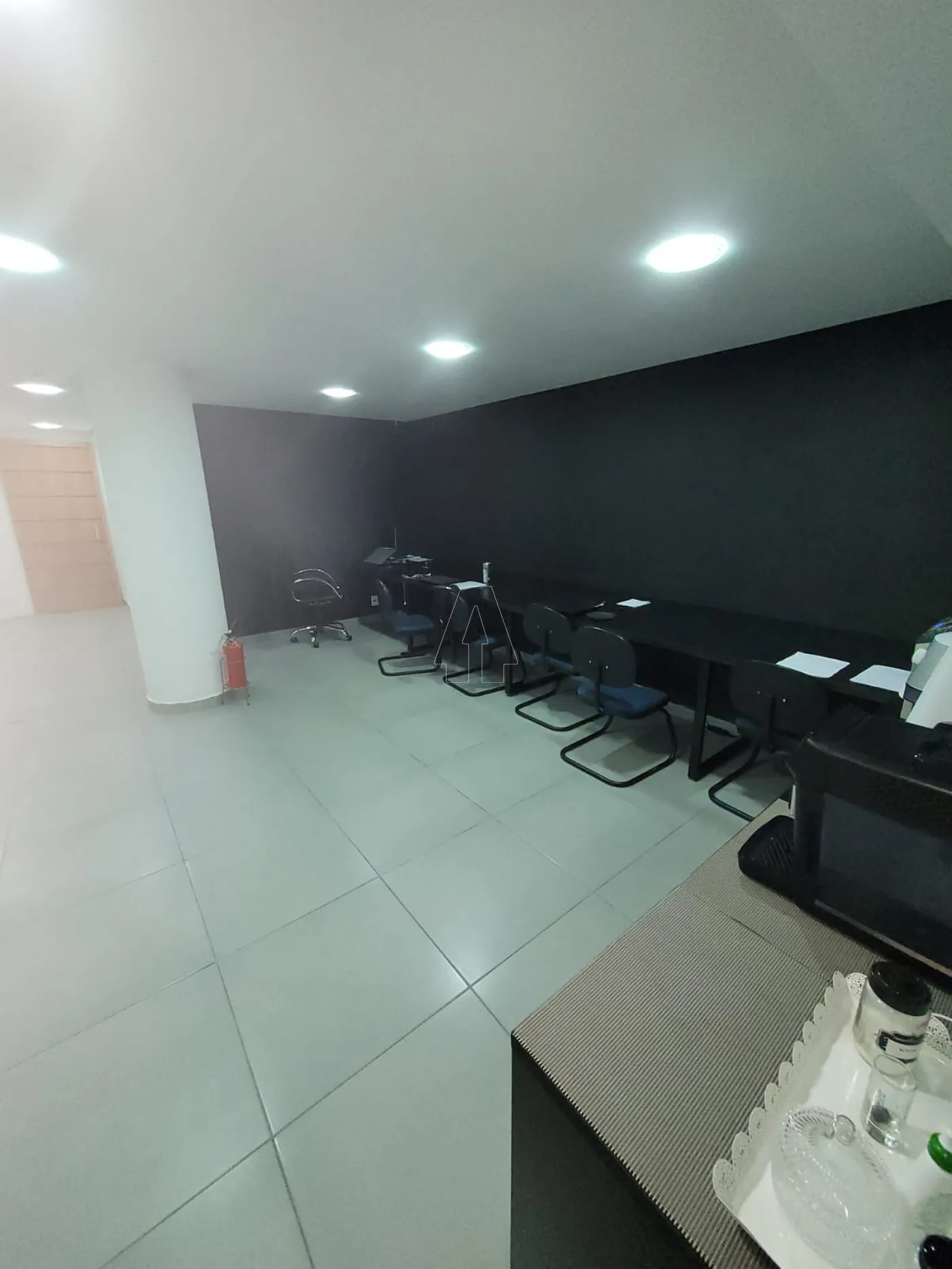 Alugar Comercial / Sala em Condomínio em Araçatuba R$ 1.600,00 - Foto 2