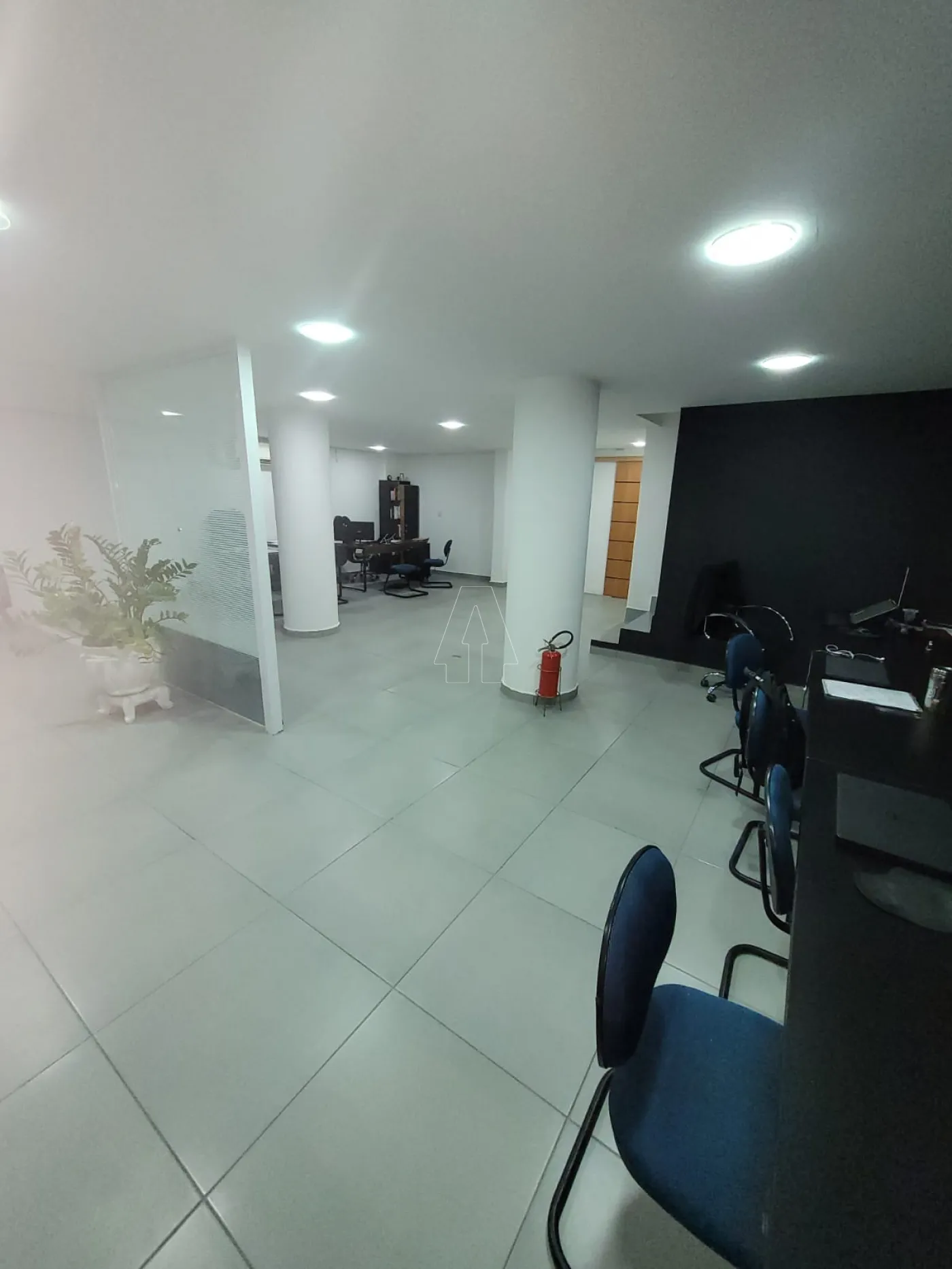 Alugar Comercial / Sala em Condomínio em Araçatuba R$ 1.600,00 - Foto 3