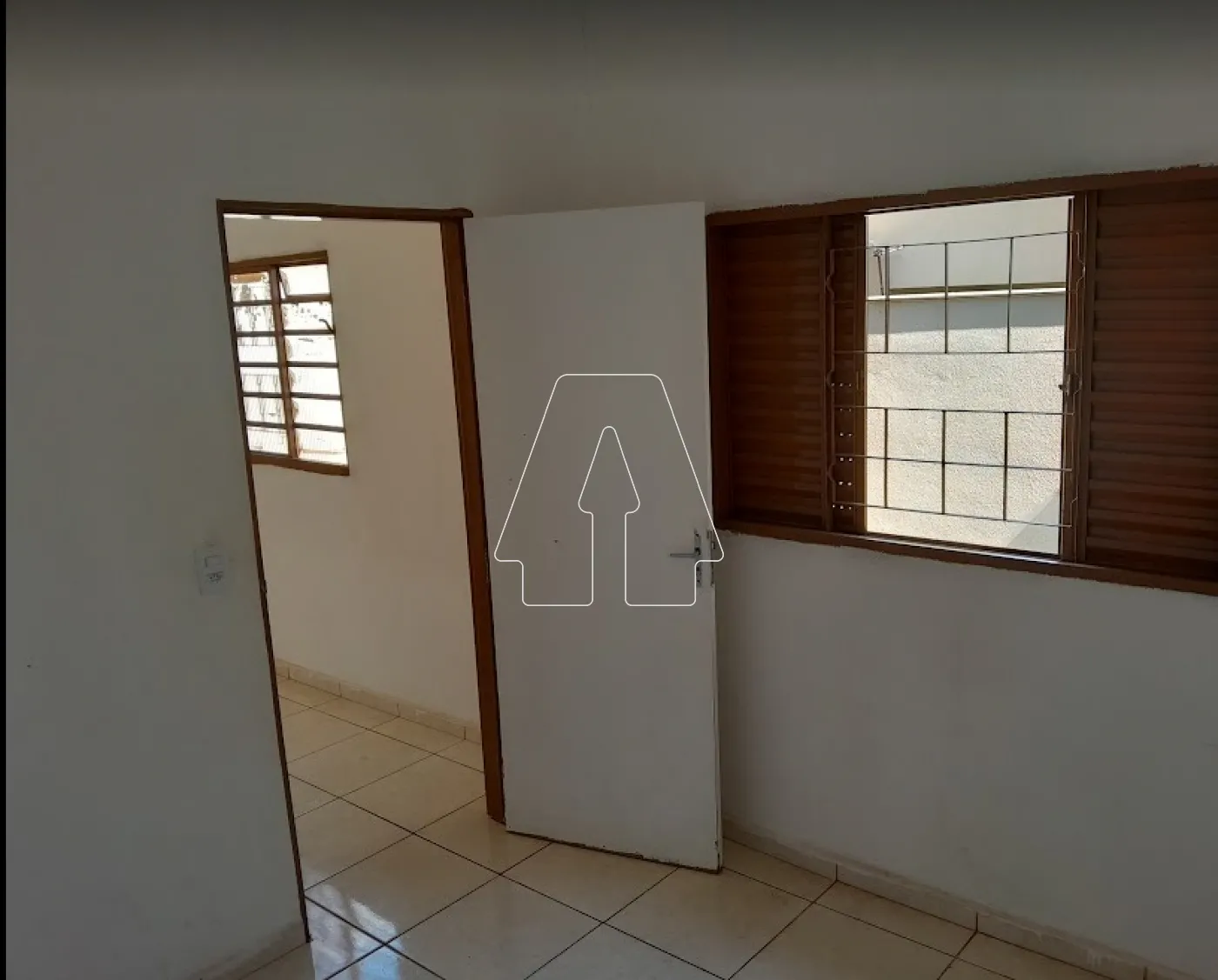 Alugar Casa / Residencial em Araçatuba R$ 750,00 - Foto 2