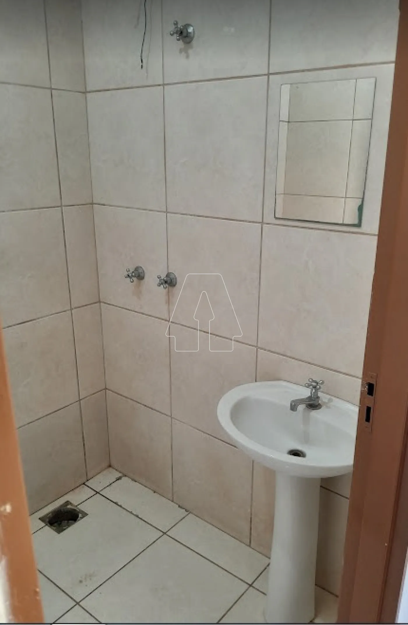 Alugar Casa / Residencial em Araçatuba R$ 750,00 - Foto 3