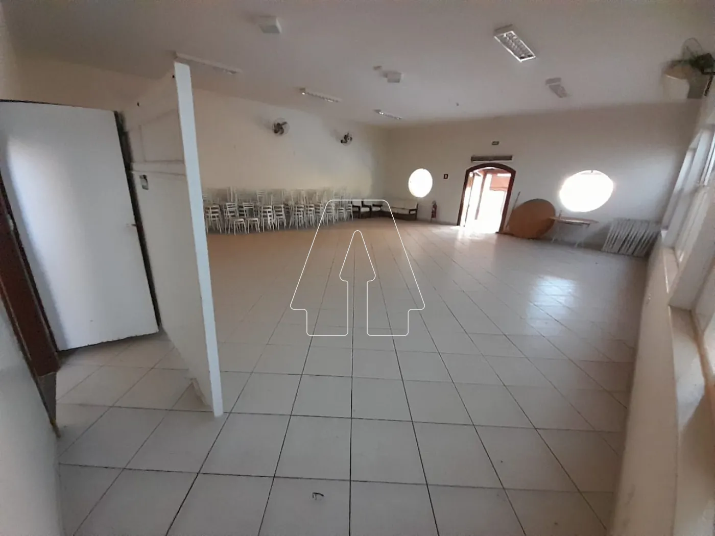 Alugar Comercial / Salão em Araçatuba R$ 3.500,00 - Foto 1