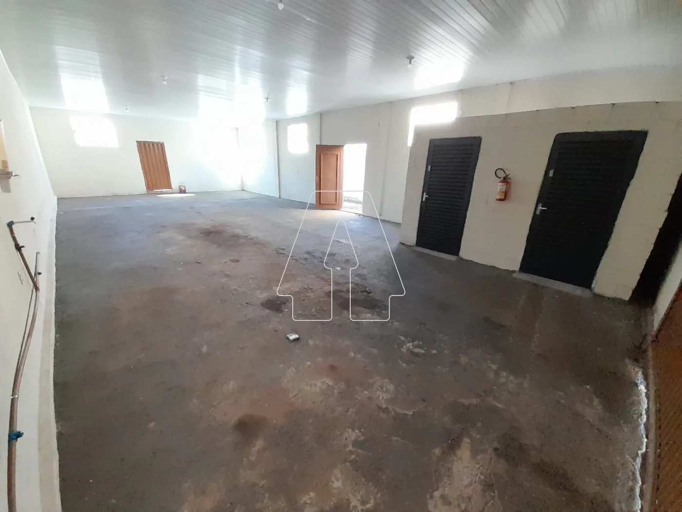 Alugar Comercial / Barracão em Araçatuba R$ 1.800,00 - Foto 2