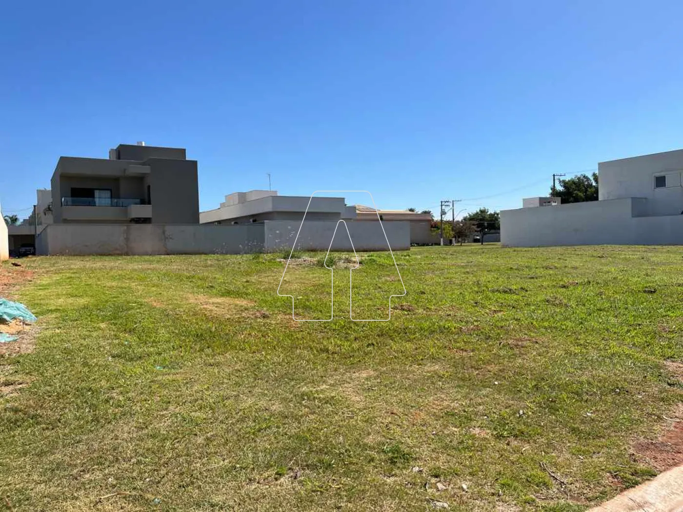 Comprar Terreno / Condomínio em Araçatuba R$ 275.000,00 - Foto 1