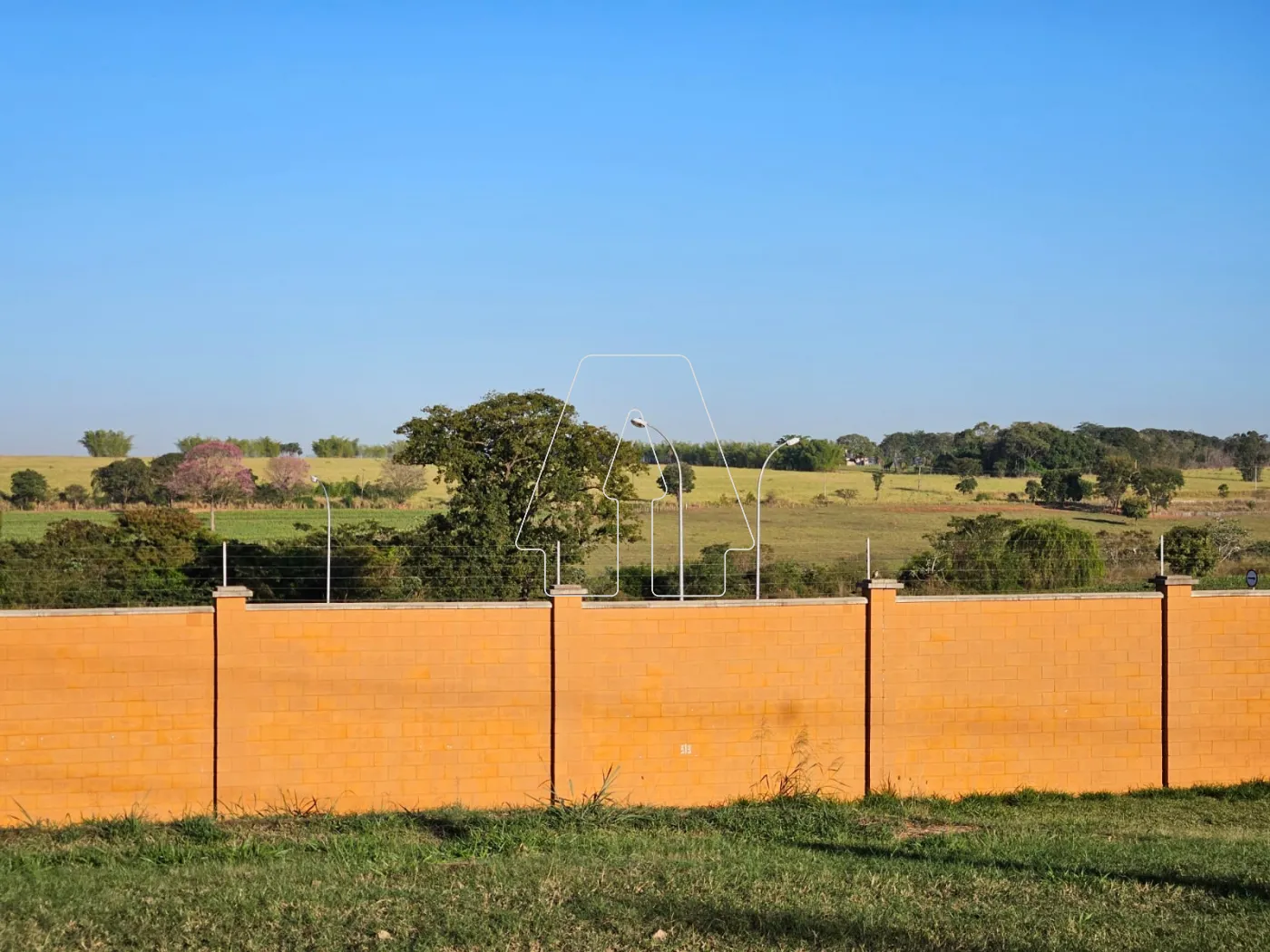 Comprar Terreno / Condomínio em Araçatuba R$ 330.000,00 - Foto 4