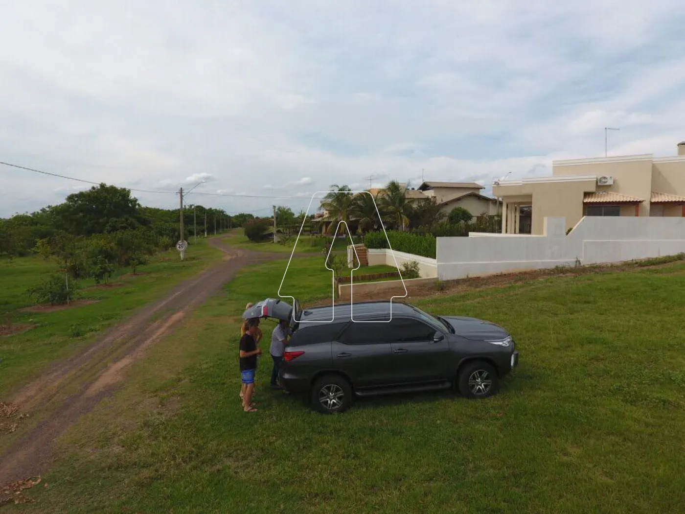 Comprar Terreno / Condomínio em Araçatuba R$ 270.000,00 - Foto 1