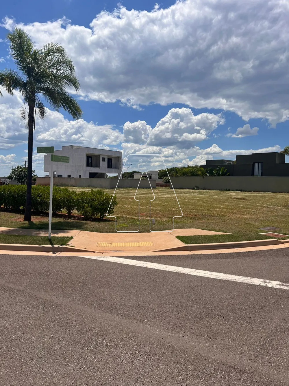 Comprar Terreno / Condomínio em Araçatuba R$ 400.000,00 - Foto 3