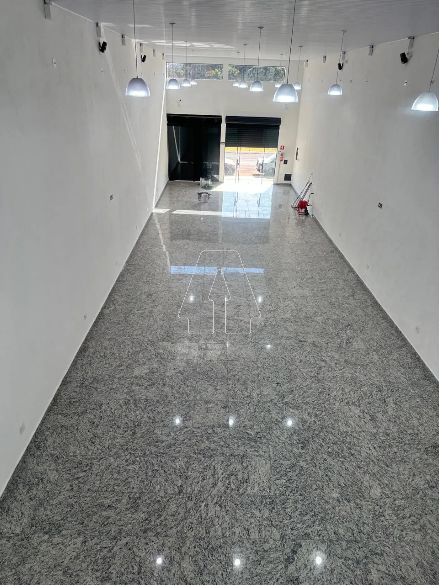 Alugar Comercial / Salão em Araçatuba R$ 5.000,00 - Foto 1