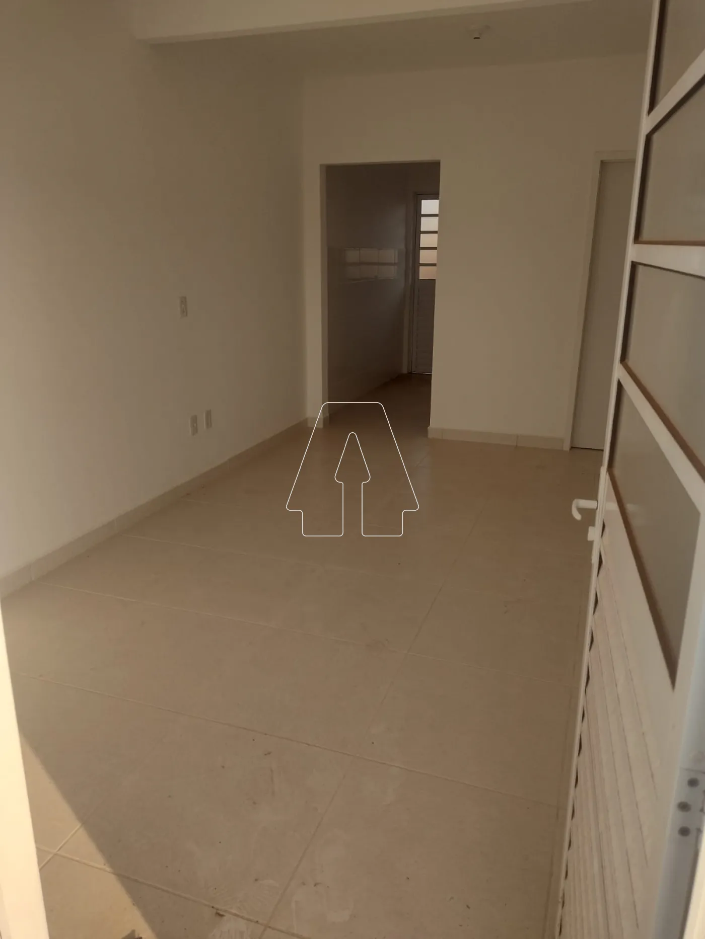 Alugar Casa / Residencial em Araçatuba R$ 800,00 - Foto 3