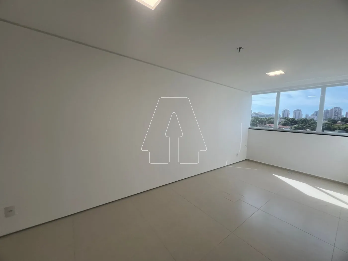 Alugar Comercial / Sala em Condomínio em Araçatuba R$ 18.000,00 - Foto 9