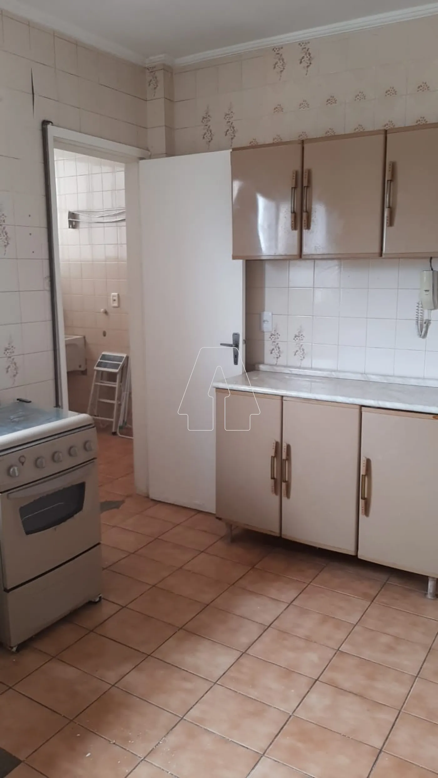 Alugar Apartamento / Padrão em Araçatuba R$ 1.200,00 - Foto 2