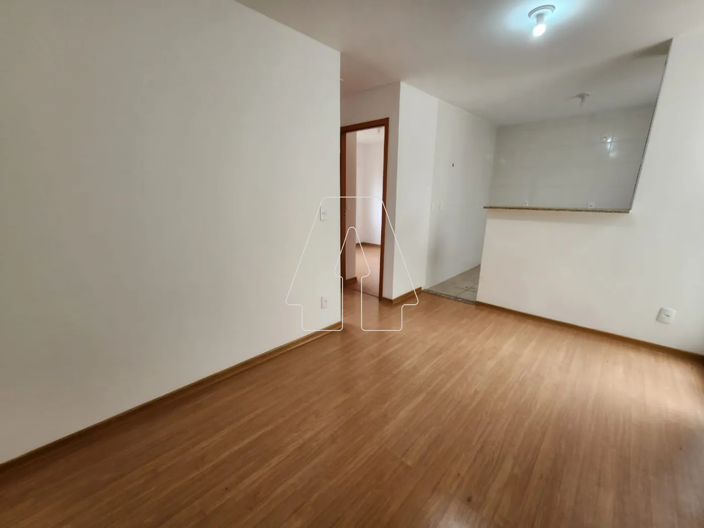 Alugar Apartamento / Padrão em Araçatuba R$ 1.000,00 - Foto 1