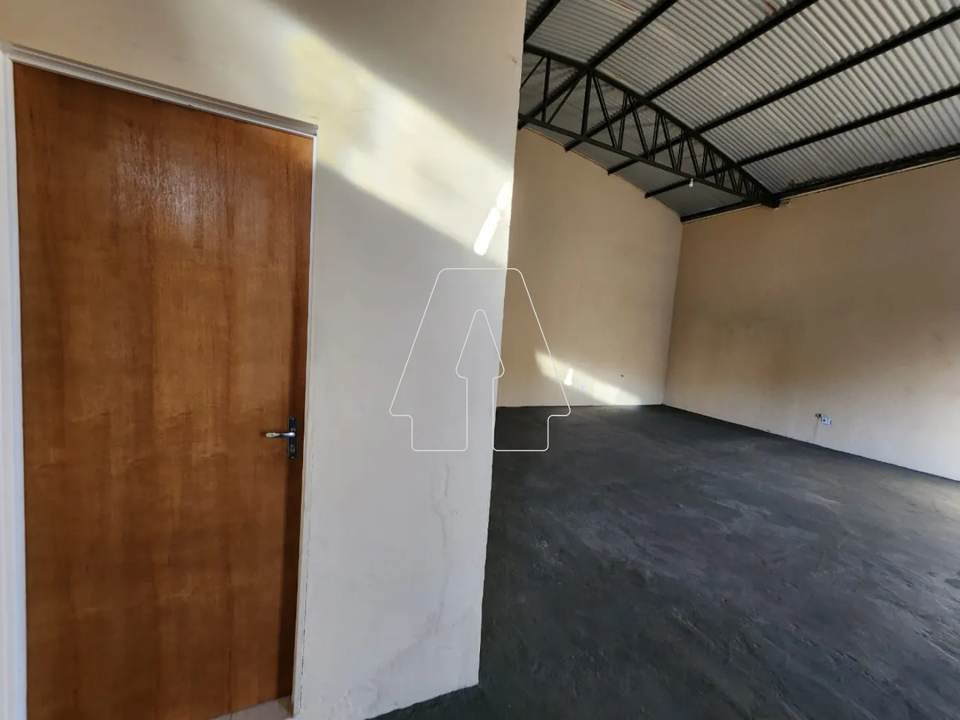 Alugar Comercial / Salão em Araçatuba R$ 1.800,00 - Foto 5