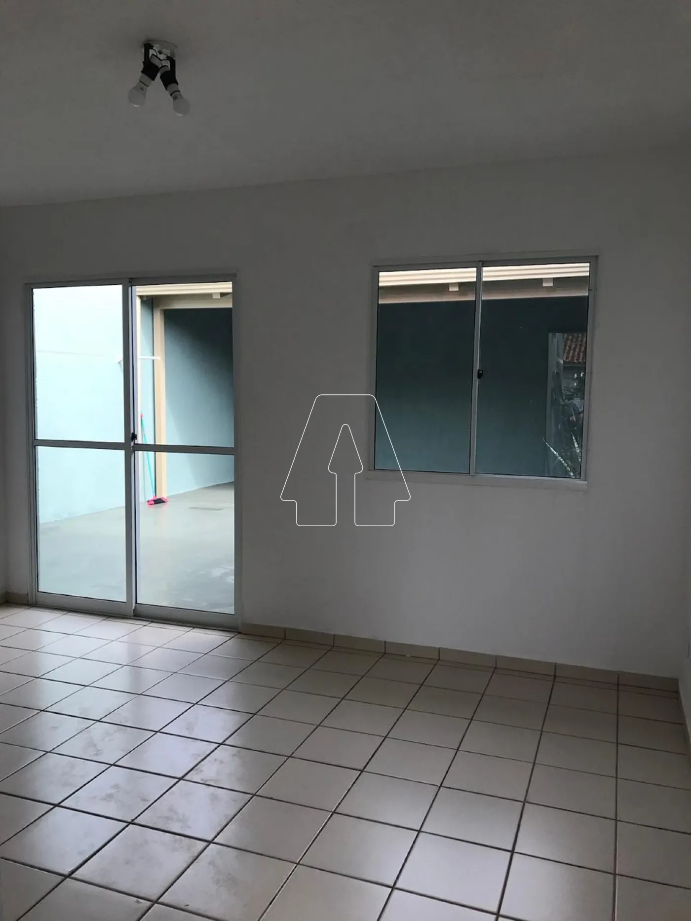 Comprar Casa / Condomínio em Araçatuba R$ 240.000,00 - Foto 1