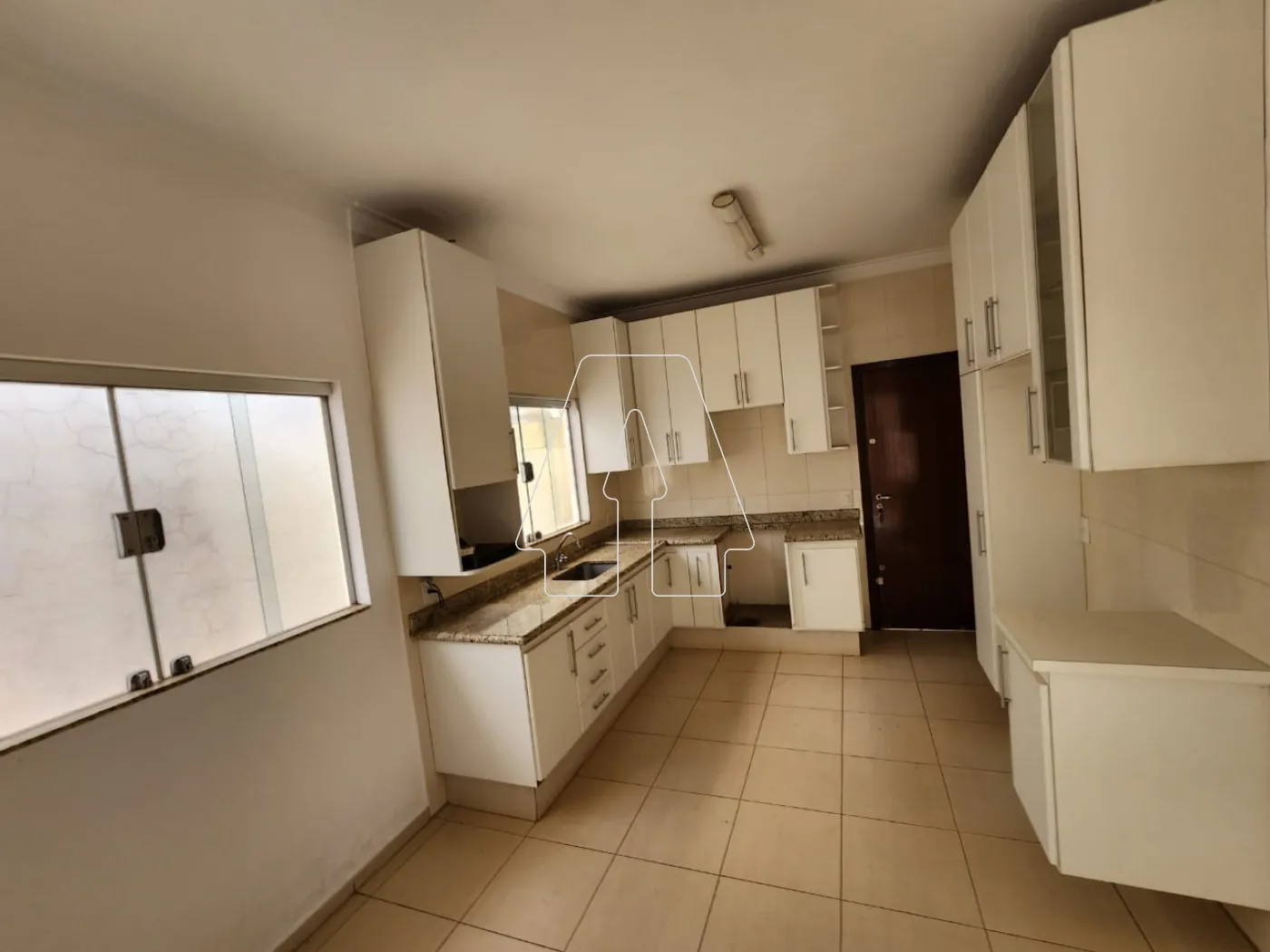 Alugar Casa / Residencial em Araçatuba R$ 3.000,00 - Foto 4