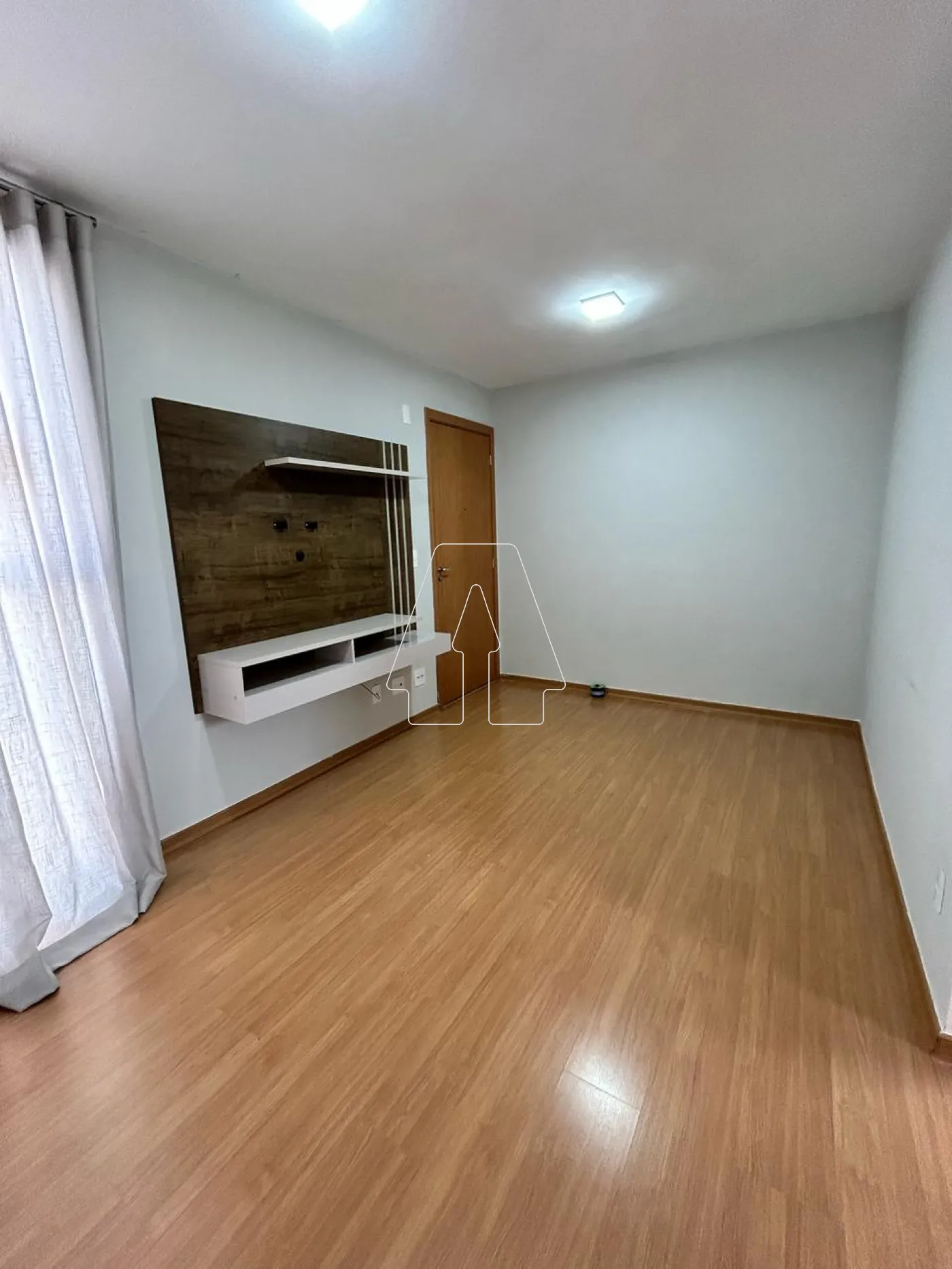 Alugar Apartamento / Padrão em Araçatuba R$ 1.000,00 - Foto 1