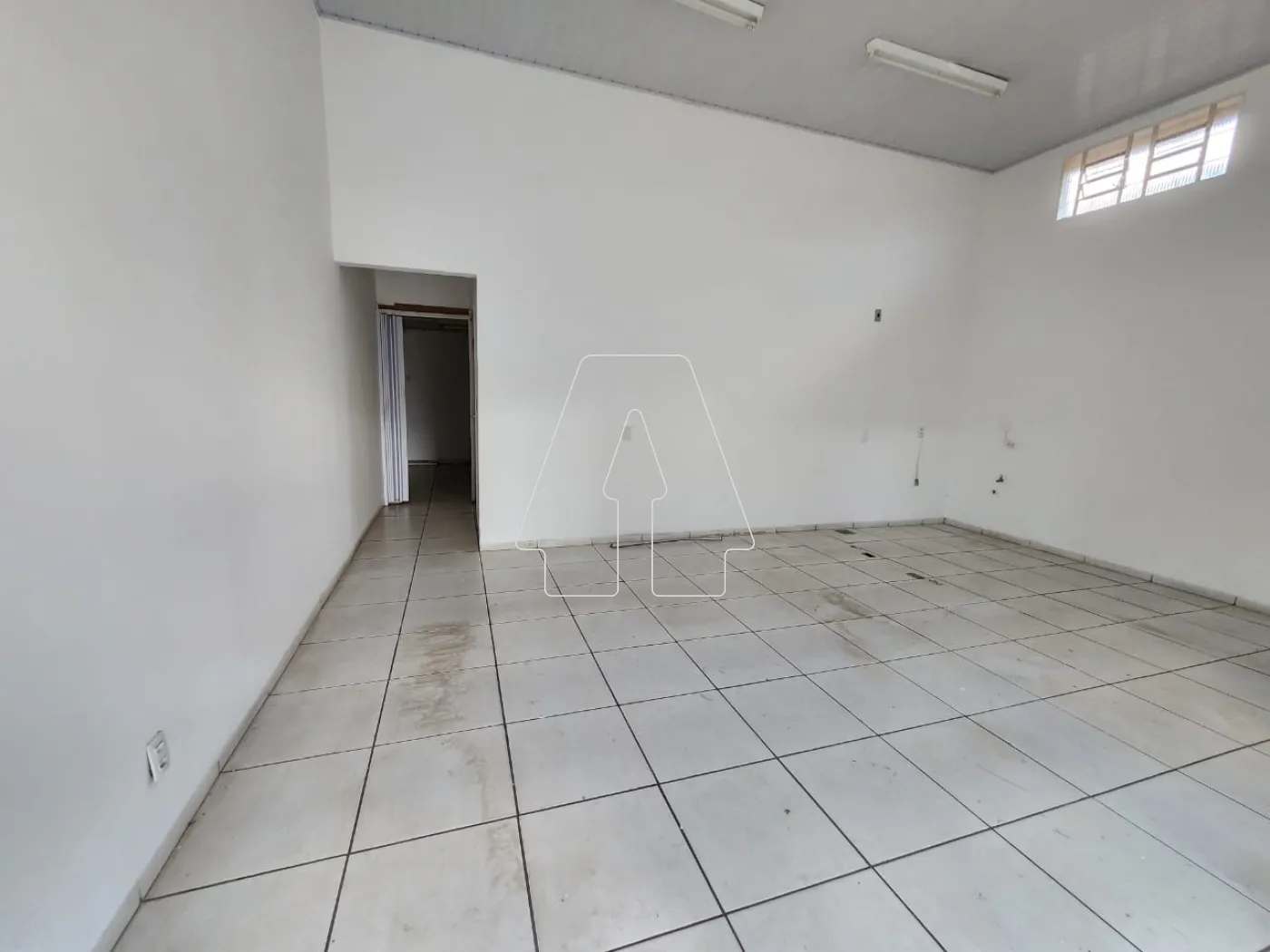 Alugar Comercial / Salão em Araçatuba R$ 1.100,00 - Foto 2