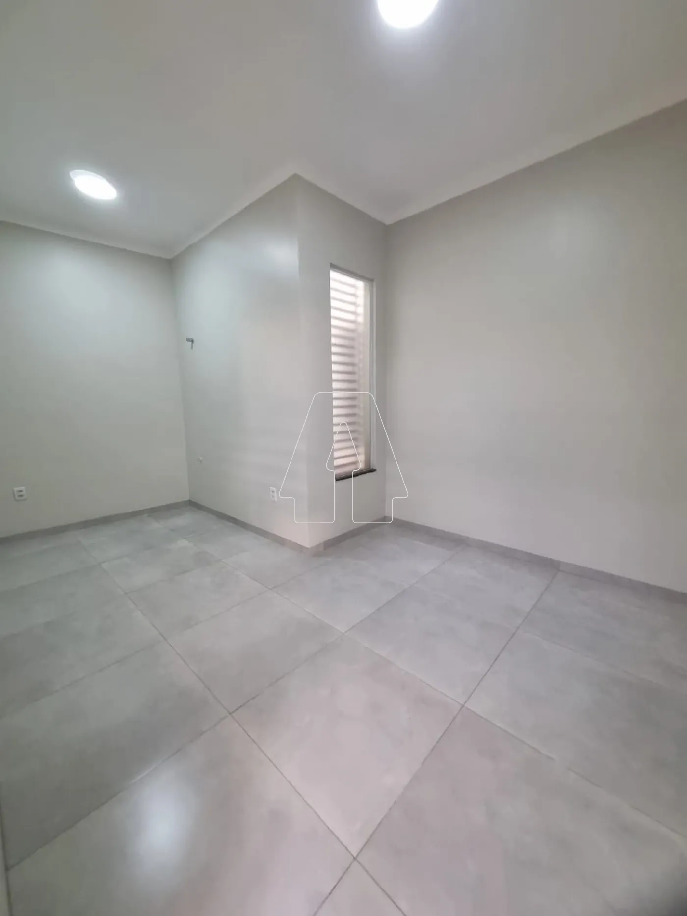 Alugar Comercial / Sala em Araçatuba R$ 575,00 - Foto 2