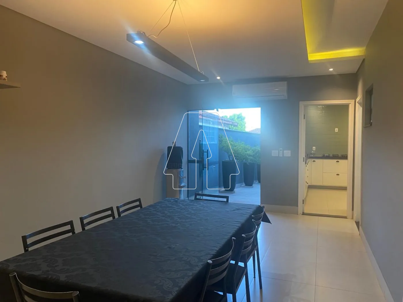 Comprar Casa / Residencial em Araçatuba R$ 750.000,00 - Foto 2