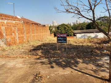 Terreno / Padrão em Araçatuba , Comprar por R$(V) 120.000,00