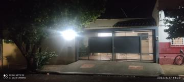 Alugar Comercial / Casa em Araçatuba. apenas R$ 2.000,00