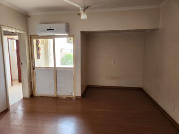 Alugar Apartamento / Padrão em Araçatuba. apenas R$ 250.000,00