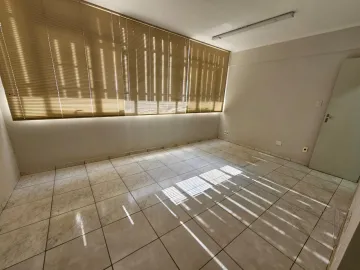 Alugar Comercial / Sala em Condomínio em Araçatuba. apenas R$ 950,00