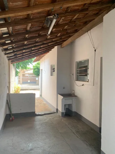 Alugar Casa / Residencial em Araçatuba. apenas R$ 150.000,00