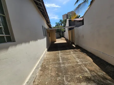 Alugar Casa / Residencial em Araçatuba. apenas R$ 1.800,00