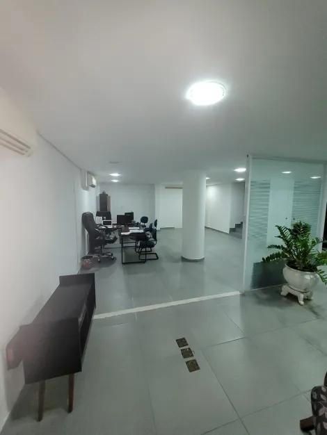 Alugar Comercial / Sala em Condomínio em Araçatuba. apenas R$ 1.600,00