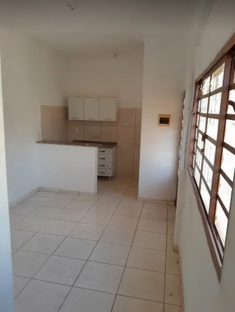 Alugar Casa / Residencial em Araçatuba. apenas R$ 750,00