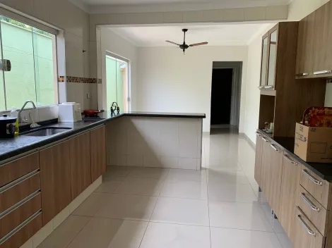 Alugar Casa / Residencial em Araçatuba. apenas R$ 600.000,00