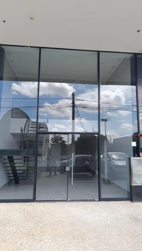 Alugar Comercial / Sala em Araçatuba. apenas R$ 5.500,00