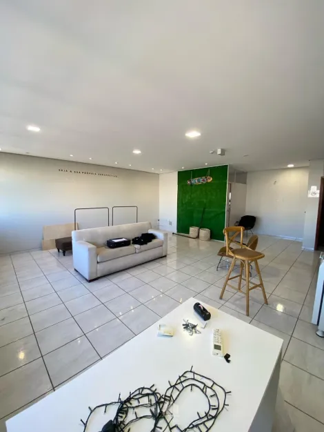 Comercial / Sala em Condomínio em Araçatuba , Comprar por R$Consulte-nos